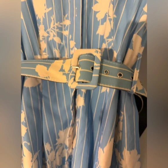 Beulah dress - inspired by safiyaa Oksana Pale Blue & White Short Dress - Picture 9 of 11